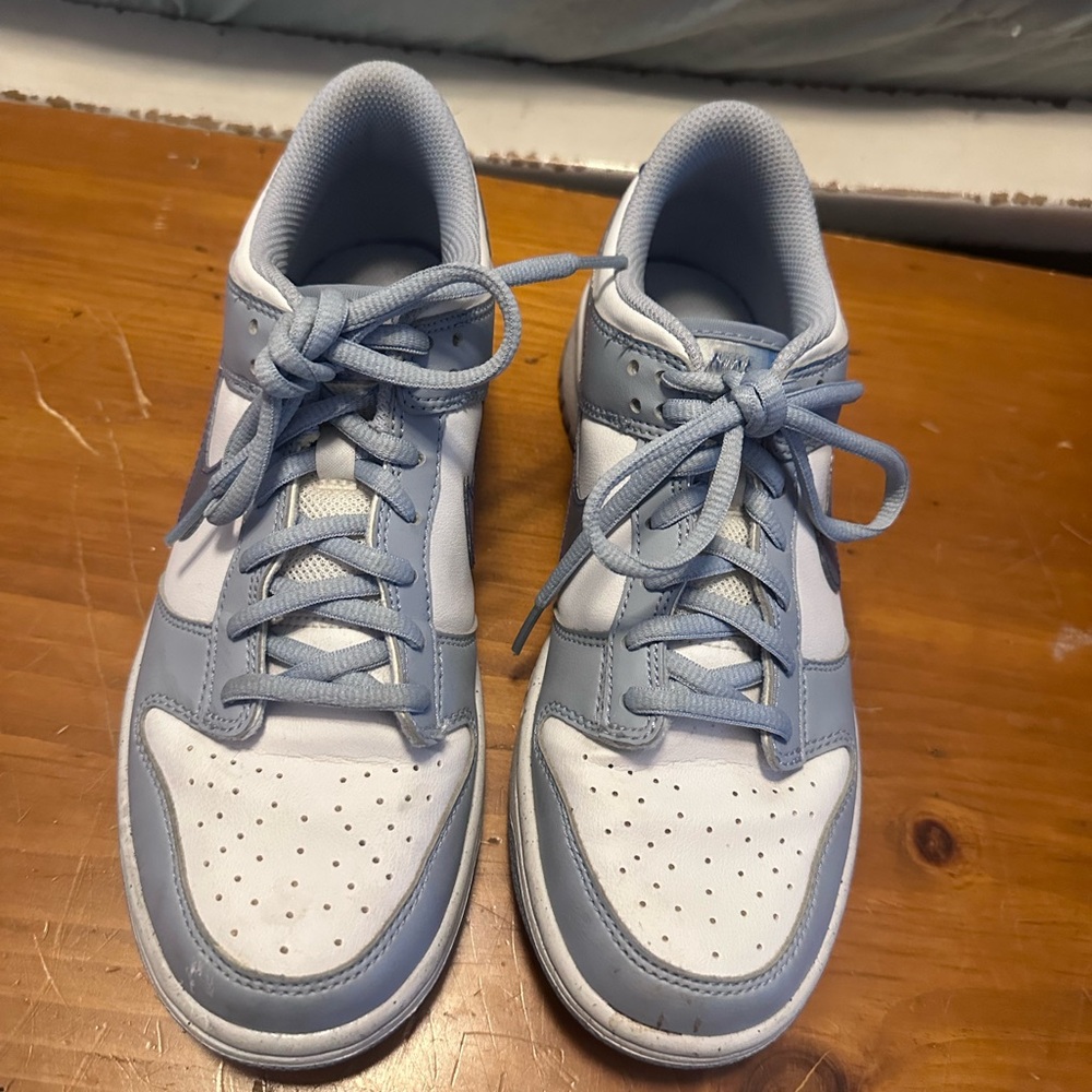 Nike Kids Low-Top Sneakers in Light Blue and White